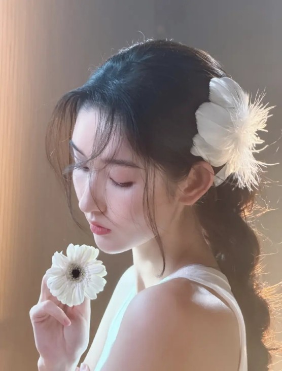 《得闲谨制》藏王炸！尹正增肥 20 斤演鬼子：黄金配角从不是背景板  刚为张子枫撕碎 