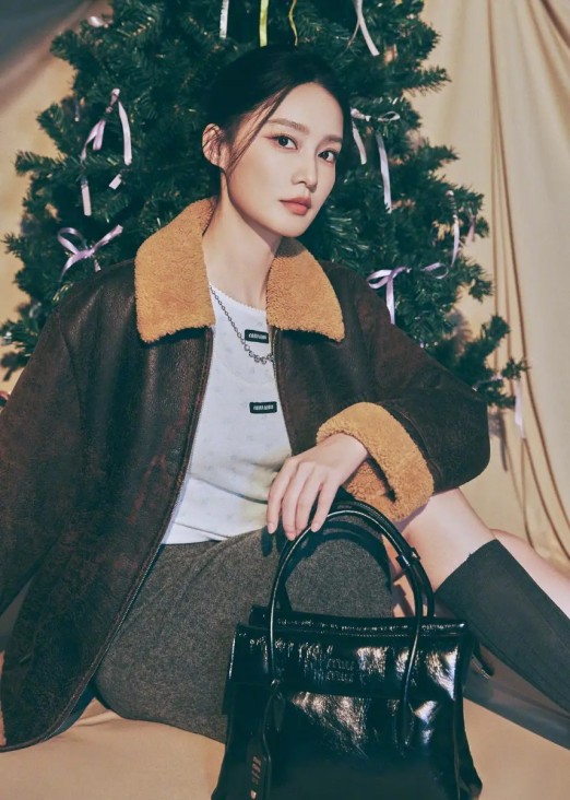 《新金瓶梅》杨思敏版：情色外衣下的女性悲歌，30年后仍直击人心