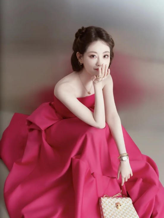 宽限期倒计时：万科危机中 “博弈判断” 对算法叙事的颠覆