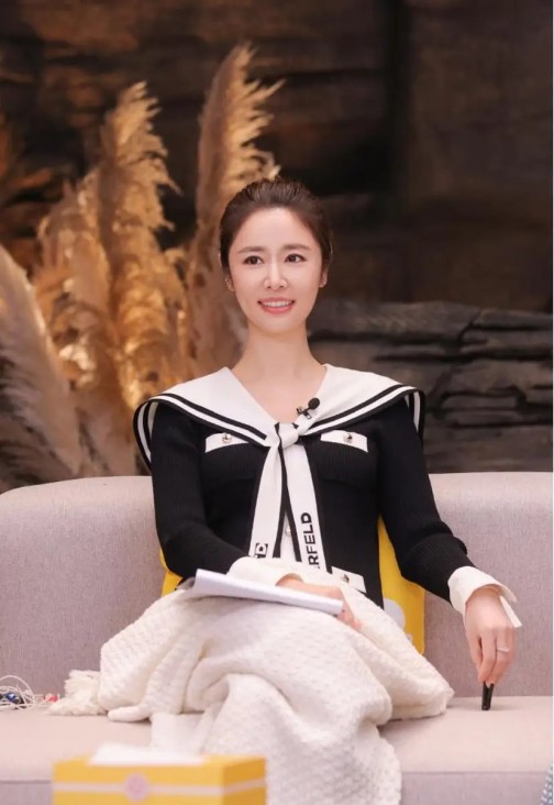 地铁公共艺术：在刚性空间里，为城市注入“可感知的温度”