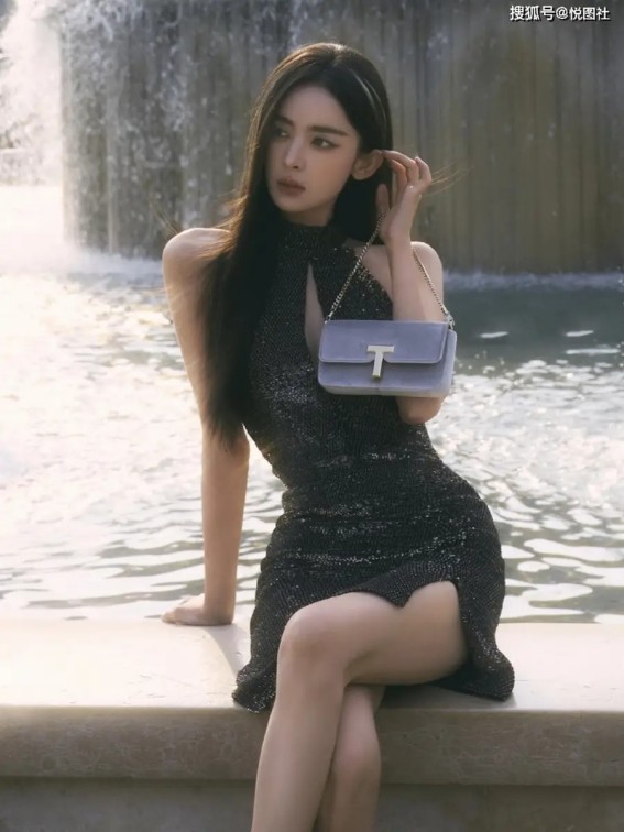 66岁倪萍近况：脱口秀出圈背后，三段婚姻与儿子拒婚的牵挂