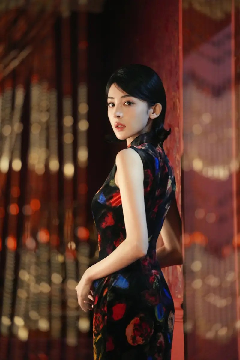 月度最美写真 8 月刊｜刘亦菲倪妮复古慵懒野性魅惑，陈都灵美商爆发惊艳出圈
